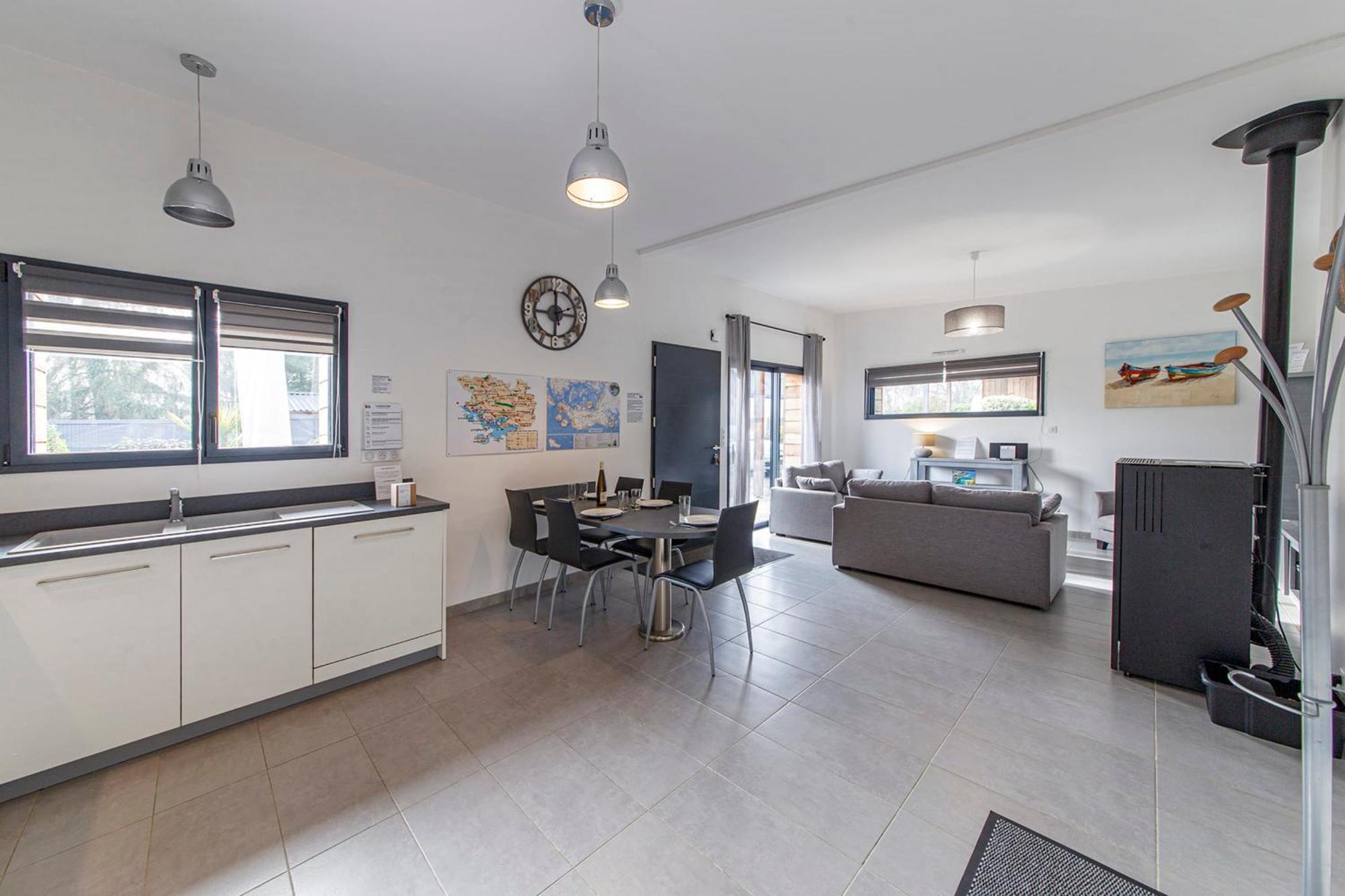 Holavre- Maison Pour 5P Avec Piscine Le Tour-du-Parc Esterno foto